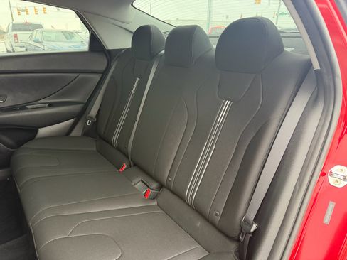 Used 2021 Hyundai Elantra SEL image 60