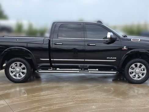 Used 2021 RAM 2500 Limited w/ Body Color Bumper Group AWD/4WD image 7