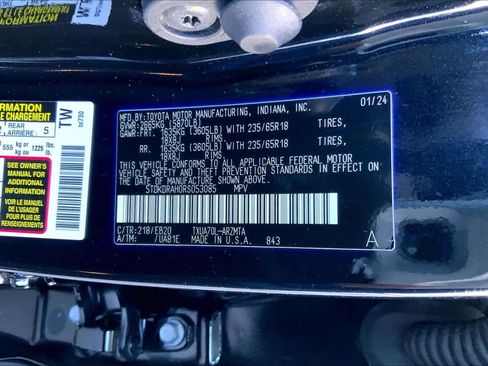 Used 2024 Toyota Highlander XLE FWD image 54