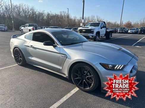 Used 2020 Ford Mustang Shelby GT350 w/ Technology Package image 3