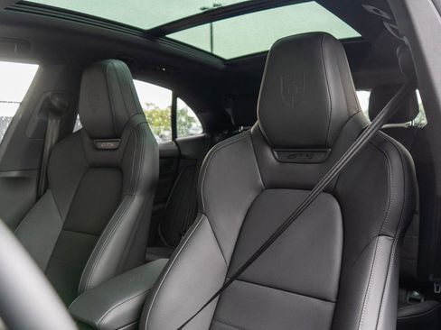 New 2026 Porsche Macan GTS Electric AWD/4WD image 4