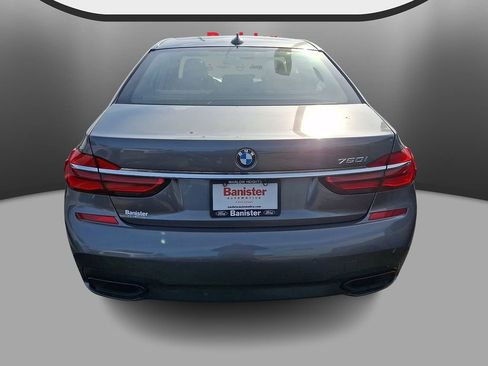 Used 2019 BMW 750i w/ Luxury Rear Seating Package image 6
