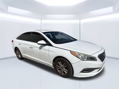 Used 2015 Hyundai Sonata SE w/ Option Group 02 FWD image 10