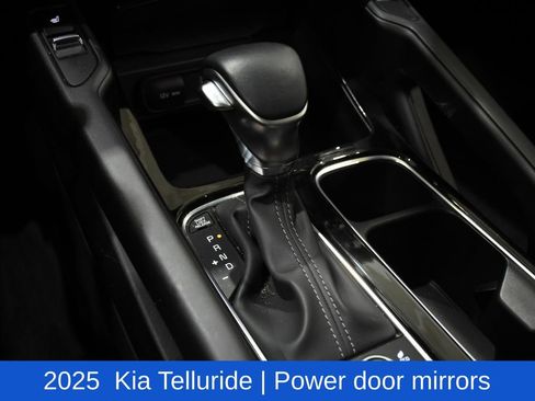 Used 2025 Kia Telluride S image 23