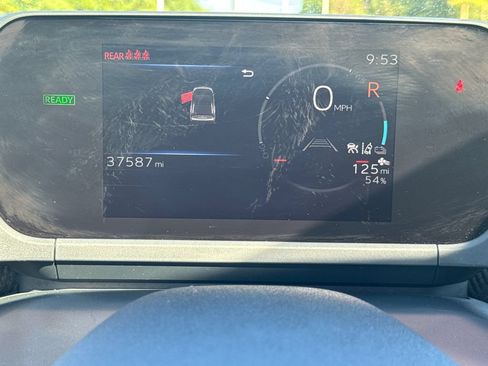 Used 2024 Toyota bZ4X FWD image 29