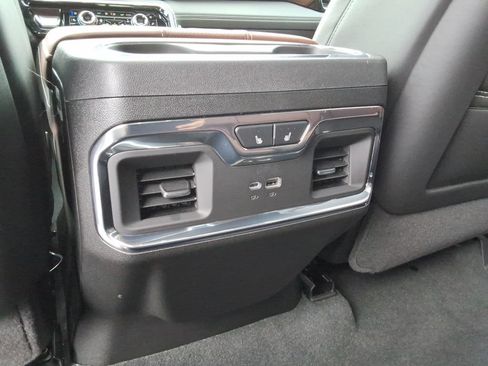 Used 2025 GMC Sierra 3500 Denali Ultimate AWD/4WD image 23