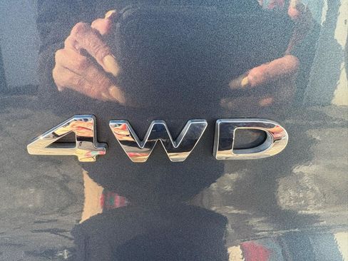 Used 2018 Ford Explorer XLT w/ Equipment Group 202A image 50