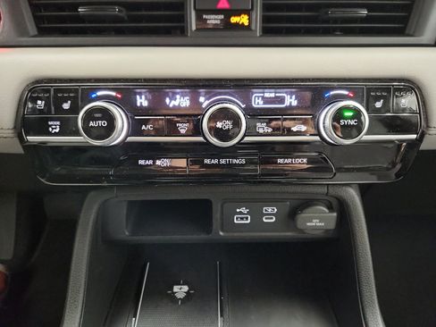 Used 2023 Honda Pilot Elite image 23