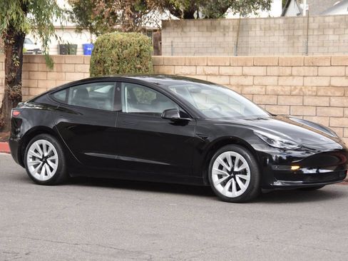 Used 2021 Tesla Model 3 Standard Range Plus image 21