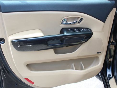 Used 2016 Kia Sedona SX FWD image 9