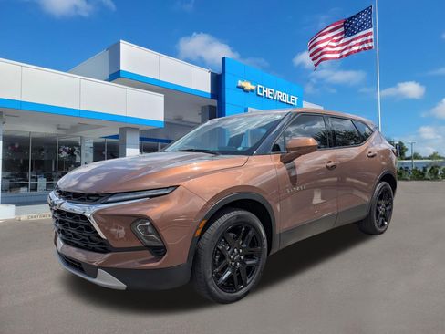 Used 2023 Chevrolet Blazer LT w/ LPO, Black Grille Bar Package image 8