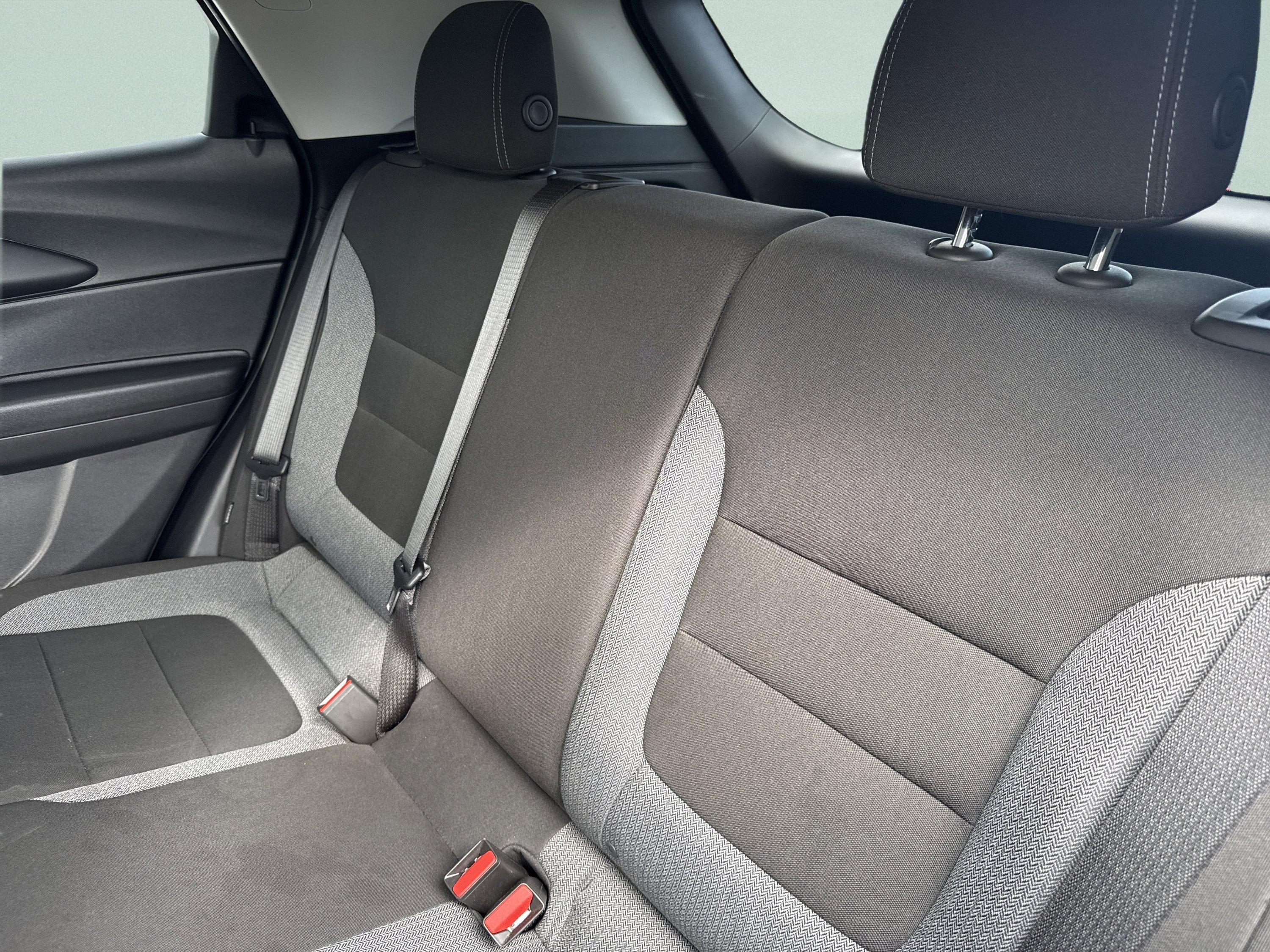 Used 2025 Chevrolet TrailBlazer LT AWD/4WD image 29