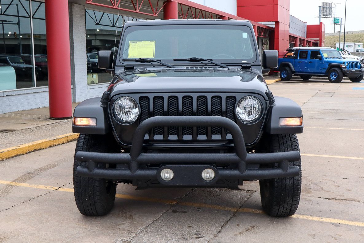 Used 2021 Jeep Wrangler Unlimited Sport AWD/4WD image 3