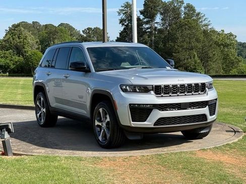 New 2026 Jeep Grand Cherokee Limited AWD/4WD image 9