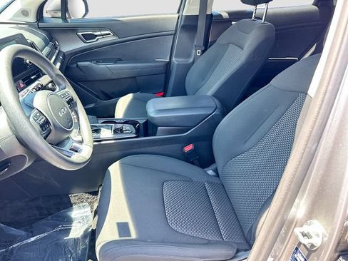 Used 2024 Kia Sportage LX FWD image 16