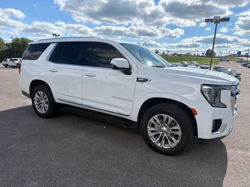 Used 2024 GMC Yukon SLT w/ SLT Luxury Package AWD/4WD image 12