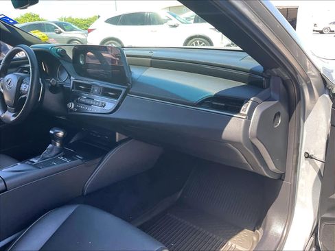 Used 2022 Lexus ES 350 w/ Accessory Package 2 FWD image 17