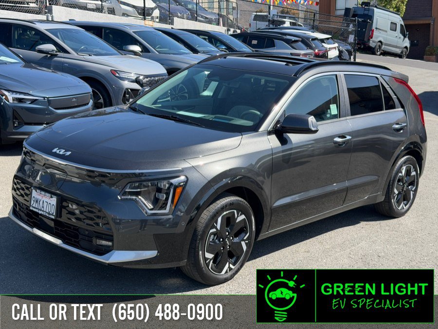 Used 2024 Kia Niro Wave FWD image 1