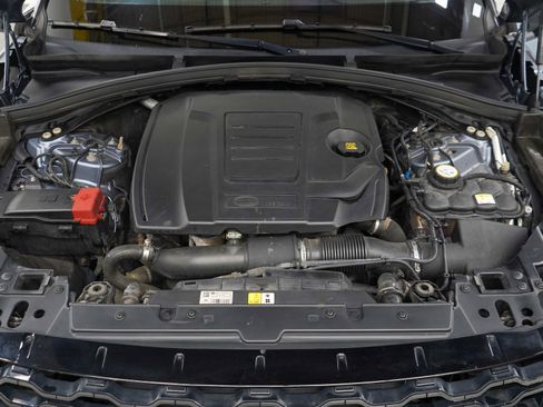 Used 2019 Land Rover Range Rover Velar R-Dynamic SE AWD/4WD image 32