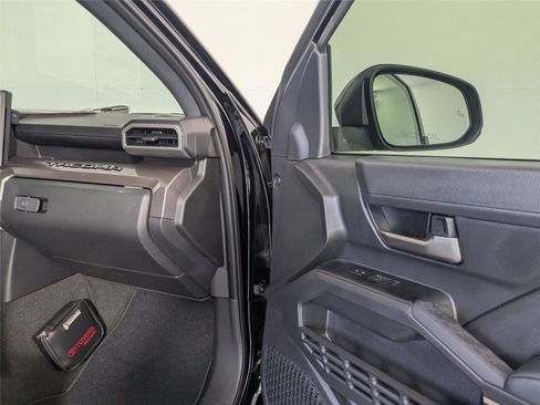 New 2025 Toyota Tacoma TRD Off-Road image 4