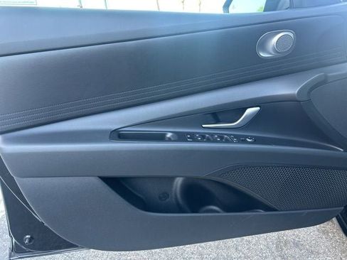 New 2026 Hyundai Elantra SE image 14