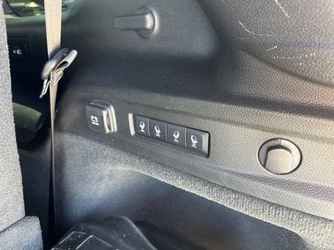 Certified 2022 Jeep Grand Cherokee L Overland AWD/4WD image 33