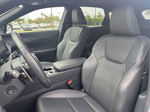 Used 2025 Lexus RX 350 Premium w/ Accessory Package (Z1) FWD image 15