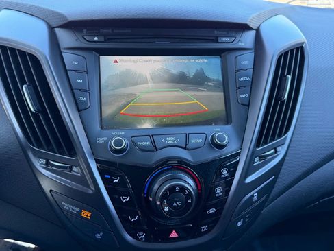 Used 2015 Hyundai Veloster Turbo image 21