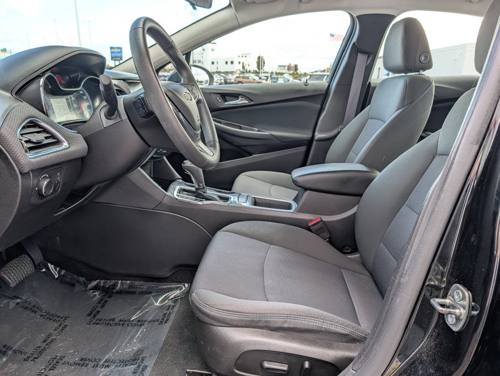 Used 2016 Chevrolet Cruze LT w/ Convenience Package FWD image 14