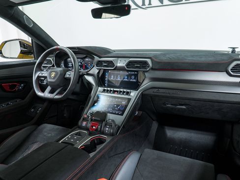 Used 2023 Lamborghini Urus Performante image 18