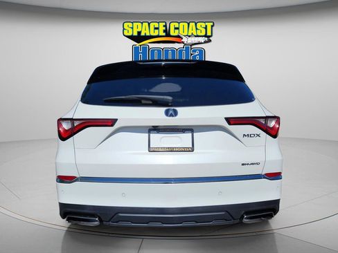 Used 2023 Acura MDX SH-AWD w/ Technology Package image 4