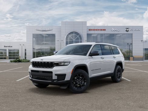 New 2025 Jeep Grand Cherokee L Laredo image 1