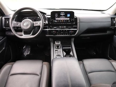 Certified 2025 Nissan Pathfinder SL AWD/4WD image 23