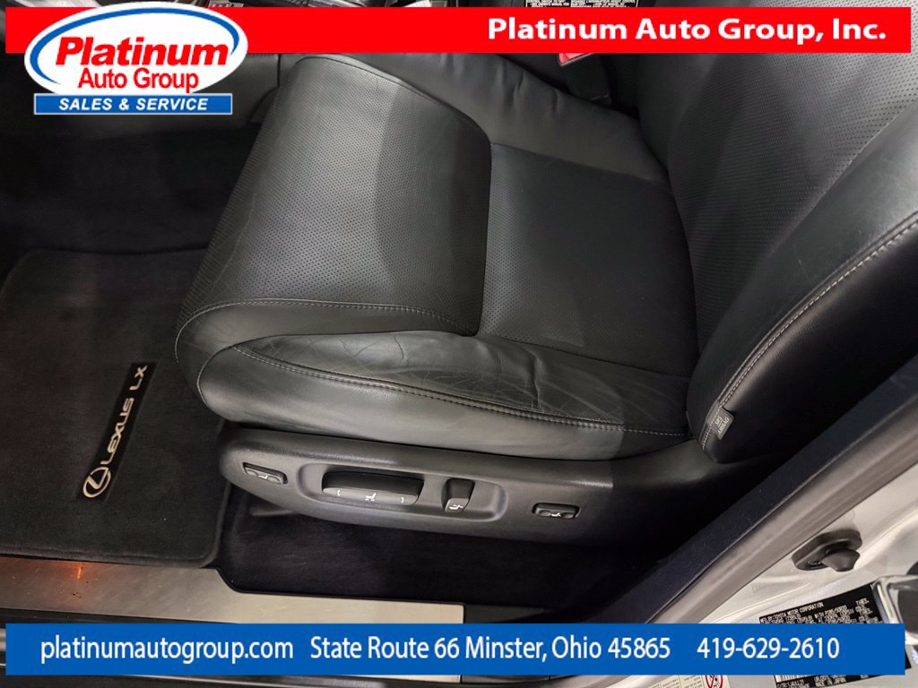 Used 2014 Lexus LX 570 4WD w/ Luxury Package image 26
