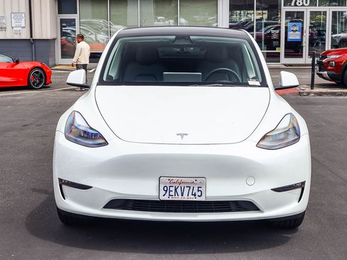 Used 2023 Tesla Model Y Long Range AWD/4WD image 16
