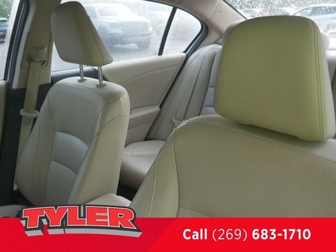 Used 2017 Honda Accord EX-L image 34