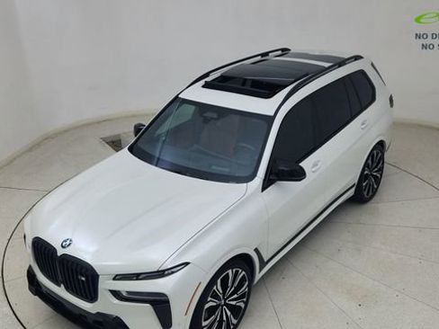 Used 2025 BMW X7 M60i AWD/4WD image 84