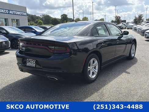 Used 2022 Dodge Charger SXT RWD image 5
