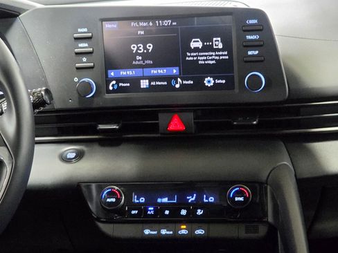 Certified 2025 Hyundai Elantra Sport image 25