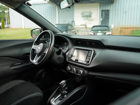 Used 2019 Nissan Kicks S FWD image 14