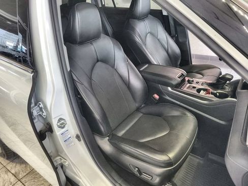 Used 2022 Toyota Highlander Limited AWD/4WD image 26