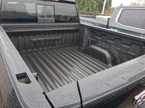 Used 2022 GMC Sierra 1500 Denali w/ Denali Reserve Package image 9