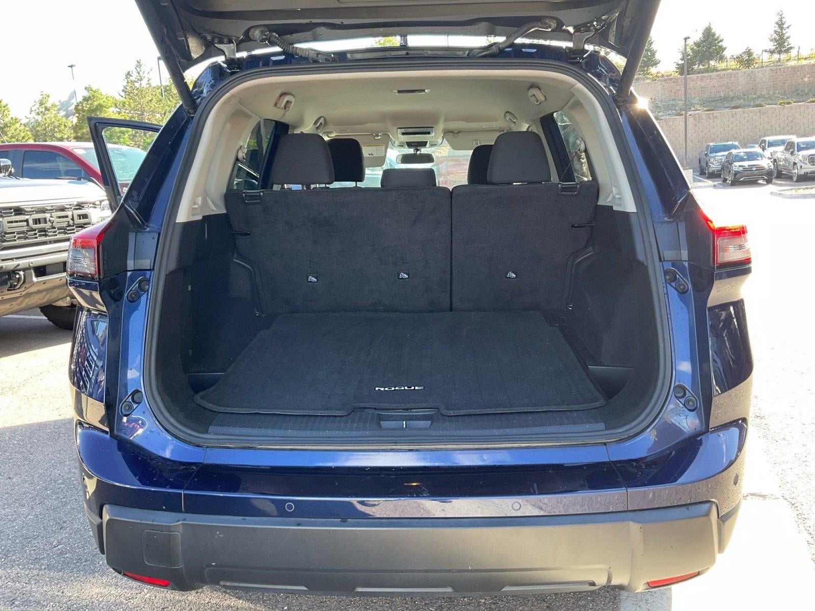 Used 2024 Nissan Rogue SV AWD/4WD image 20