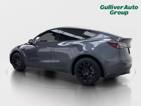 Used 2021 Tesla Model Y Long Range AWD/4WD image 4