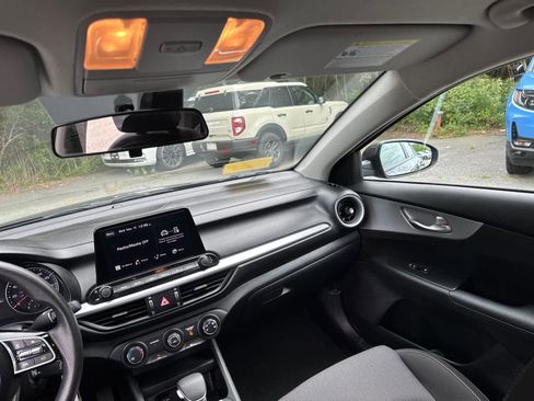 Used 2024 Kia Forte LXS image 36