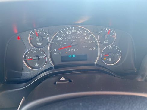New 2025 Chevrolet Express 2500 Extended w/ Enhanced Convenience Package RWD image 13