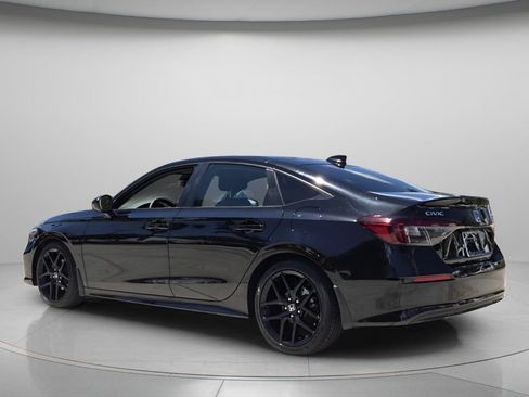 Certified 2025 Honda Civic Sport image 8