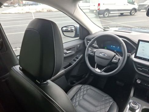 Certified 2023 Ford Escape Platinum w/ Premium Technology Package image 15