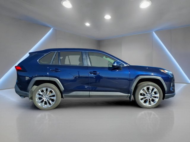 Certified 2022 Toyota RAV4 XLE Premium AWD/4WD image 23