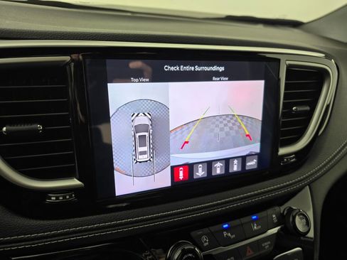 New 2026 Chrysler Pacifica Select w/ S Appearance Package image 22